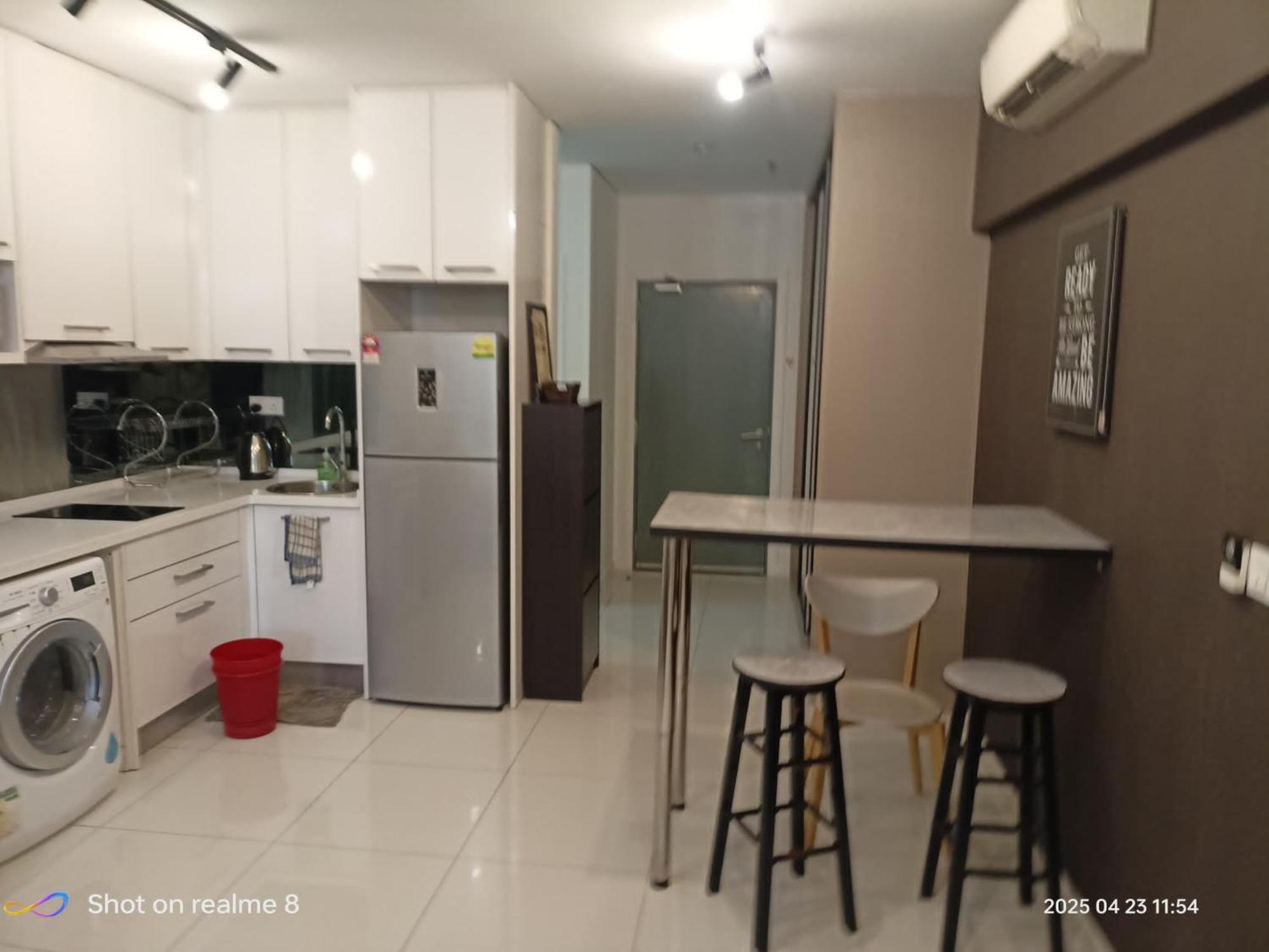 Apartemen Mercu Summer Suits By Zone