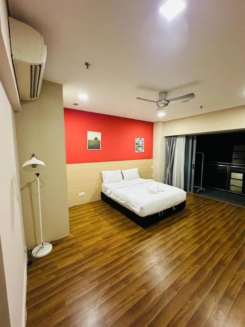 Mercu Summer Suits By Zone Apartment